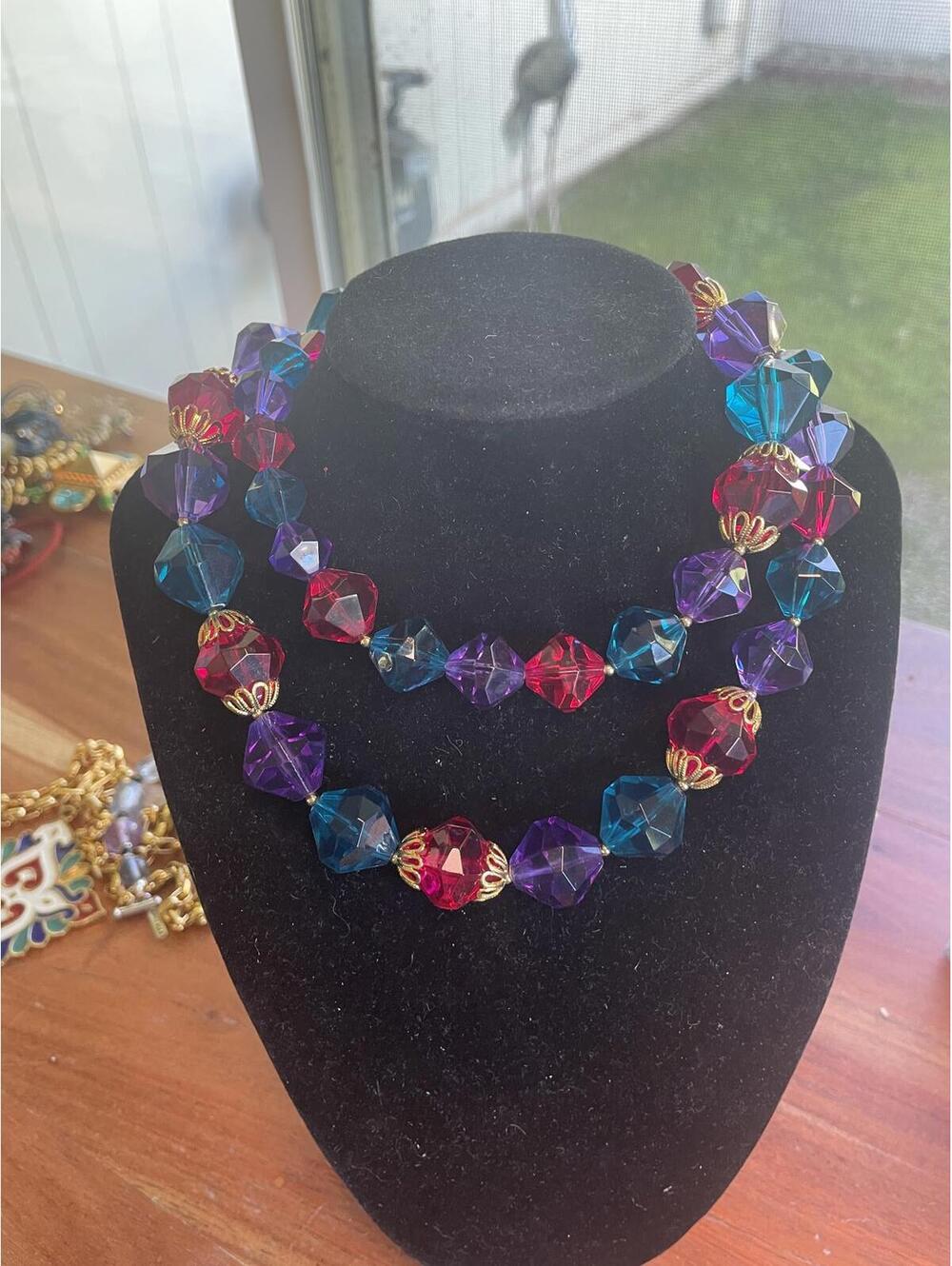 Vintage Trifari Acrylic Bead Necklace
